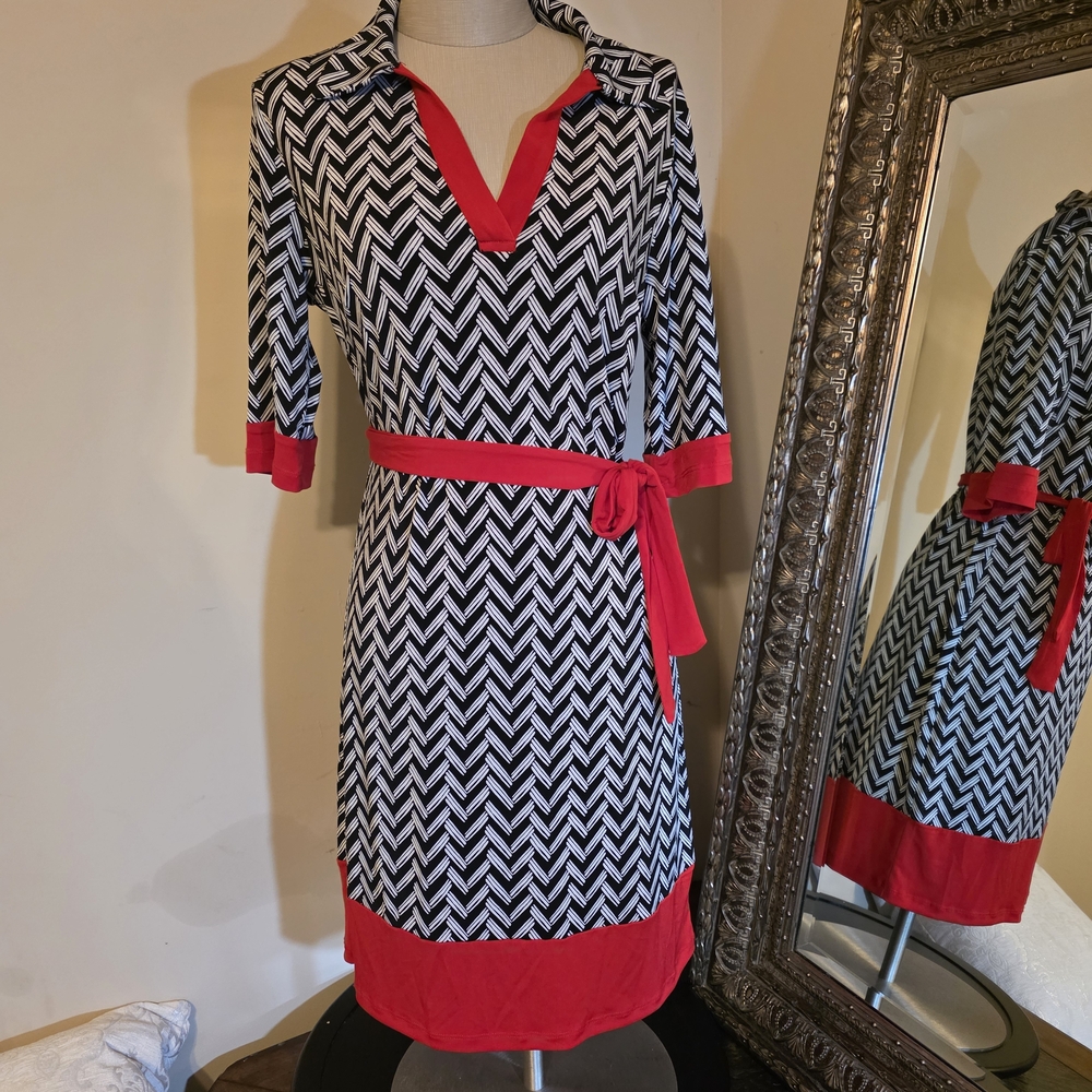 ☆Y2K☆ Enfocus Studio • Black & White Chevron Patterned Dress w/ Red Accent. Sz 8